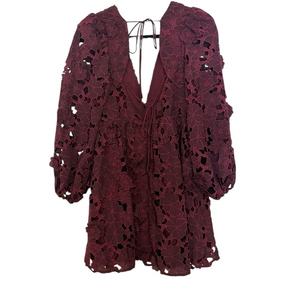 Altar'd State Greer floral crochet dress in a mini length and burgundy color, M - Picture 4 of 9
